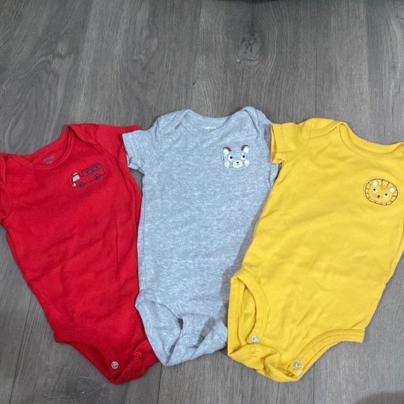 Bundle of 3 Carter’s Baby Onesies - Picture 1 of 2